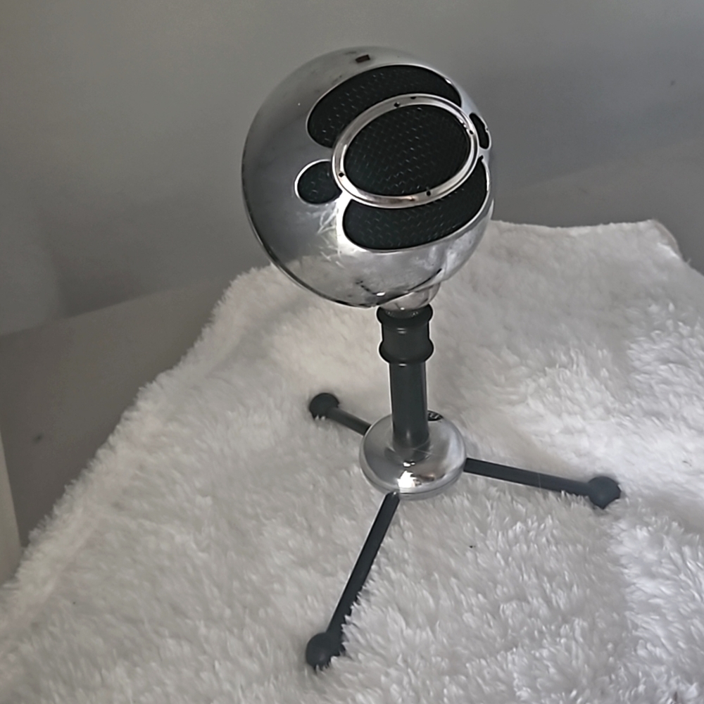 Microphone (The Snowball)